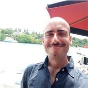 Professionista della Cooperazione Internazionale impartisce lezioni di Italiano per stranieri